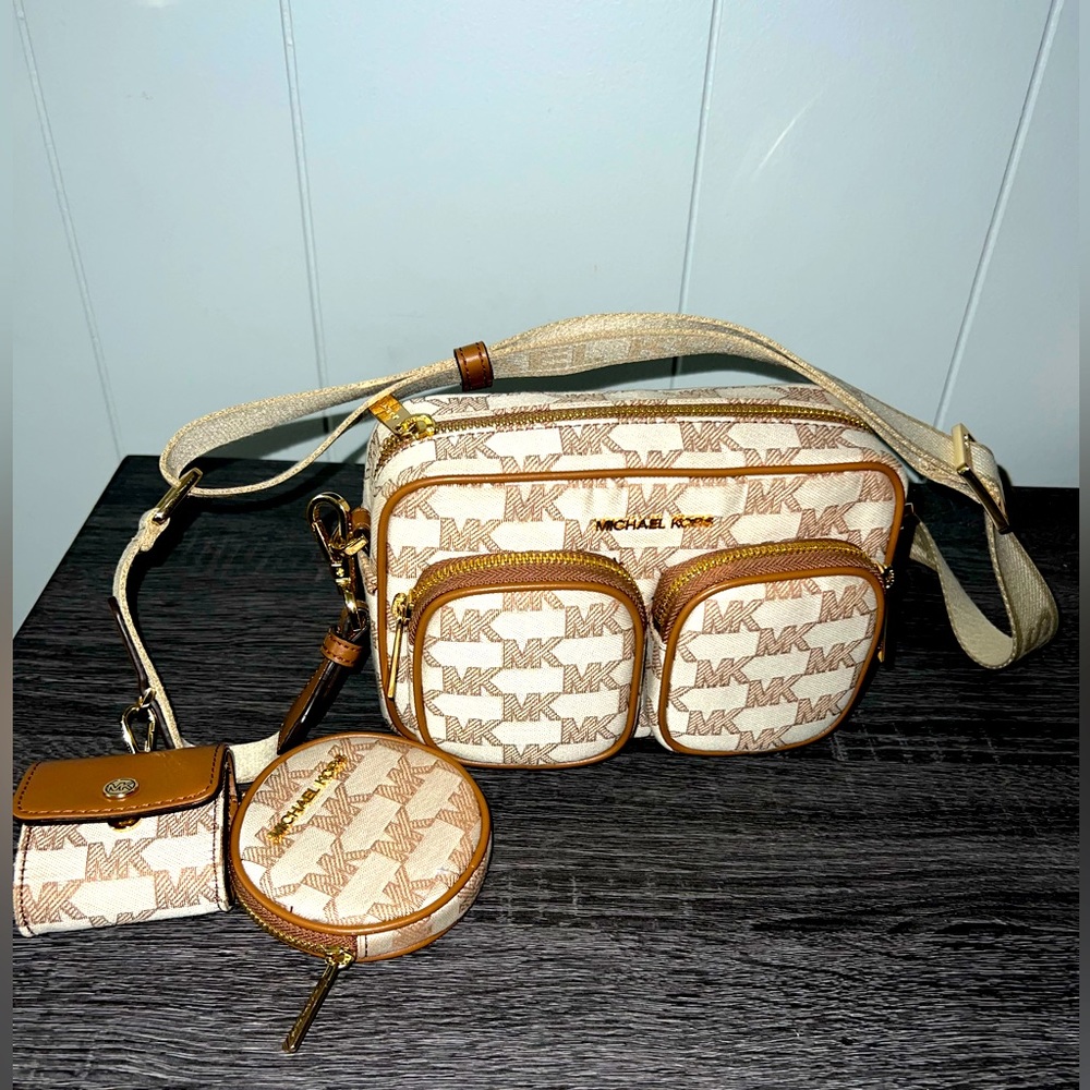MK CROSSBODY